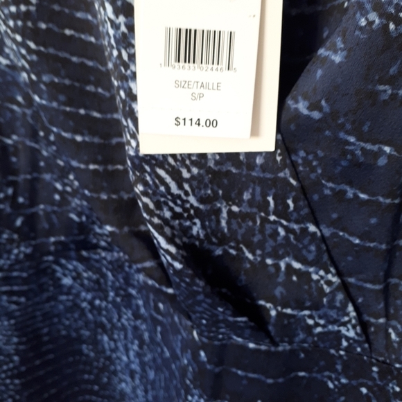 h by  Halston  V-Neck Crossover  Dress - Picture 7 of 10